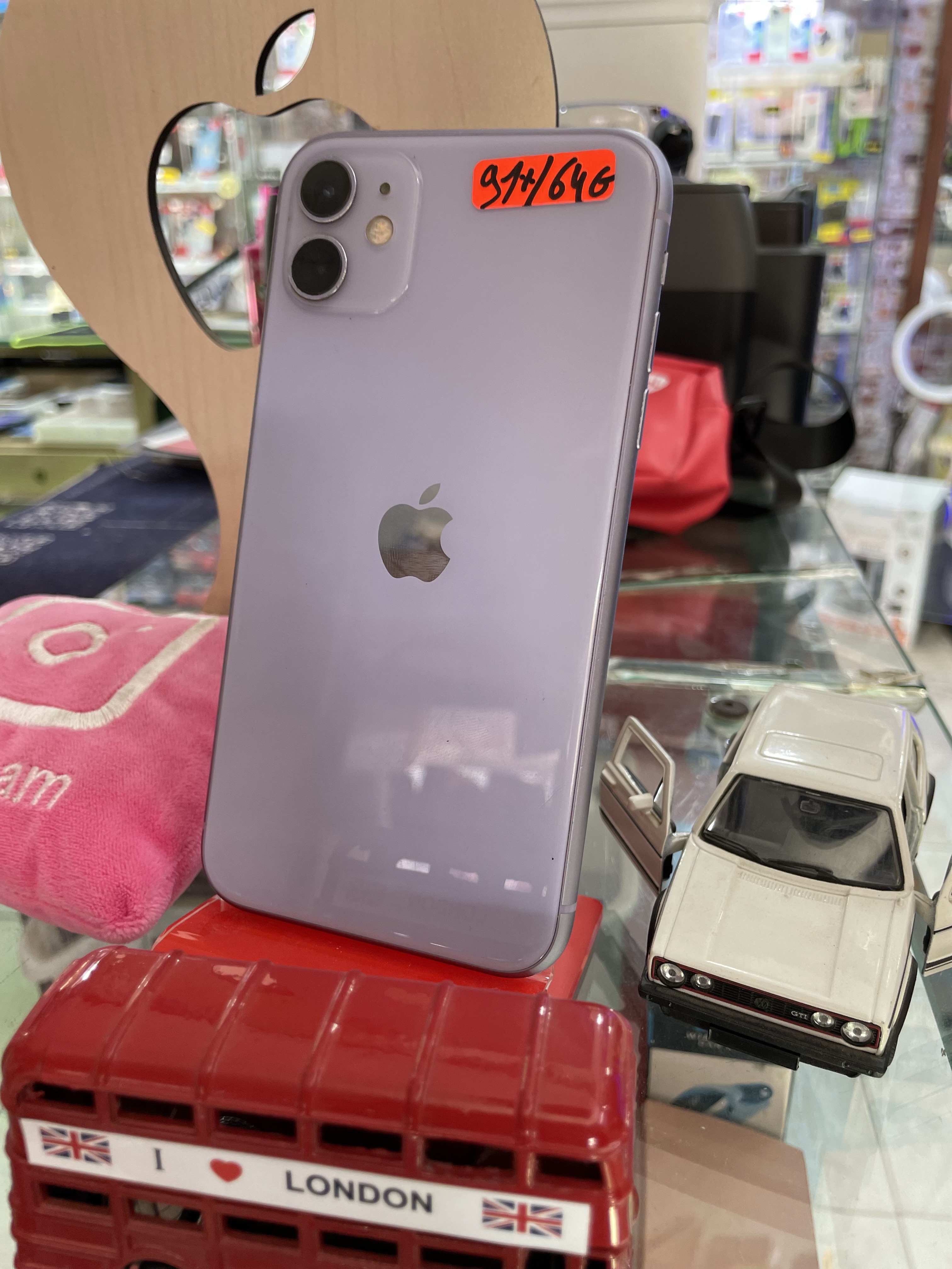 IPHONE 11 